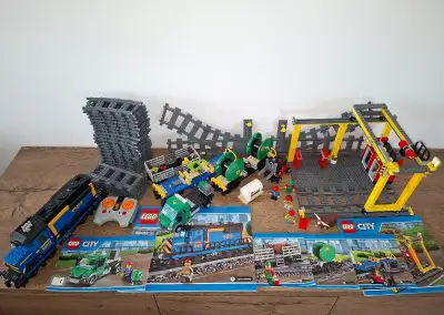 Lego 60052 - nákladní vlak