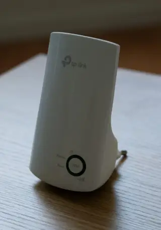 Wi-Fi extender TP-Link TL-WA854RE