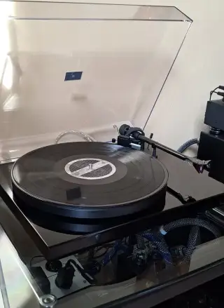 gramofon Pro-Ject
