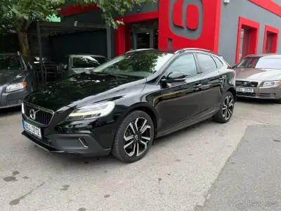 Volvo V40 – 2016, 122 000 km