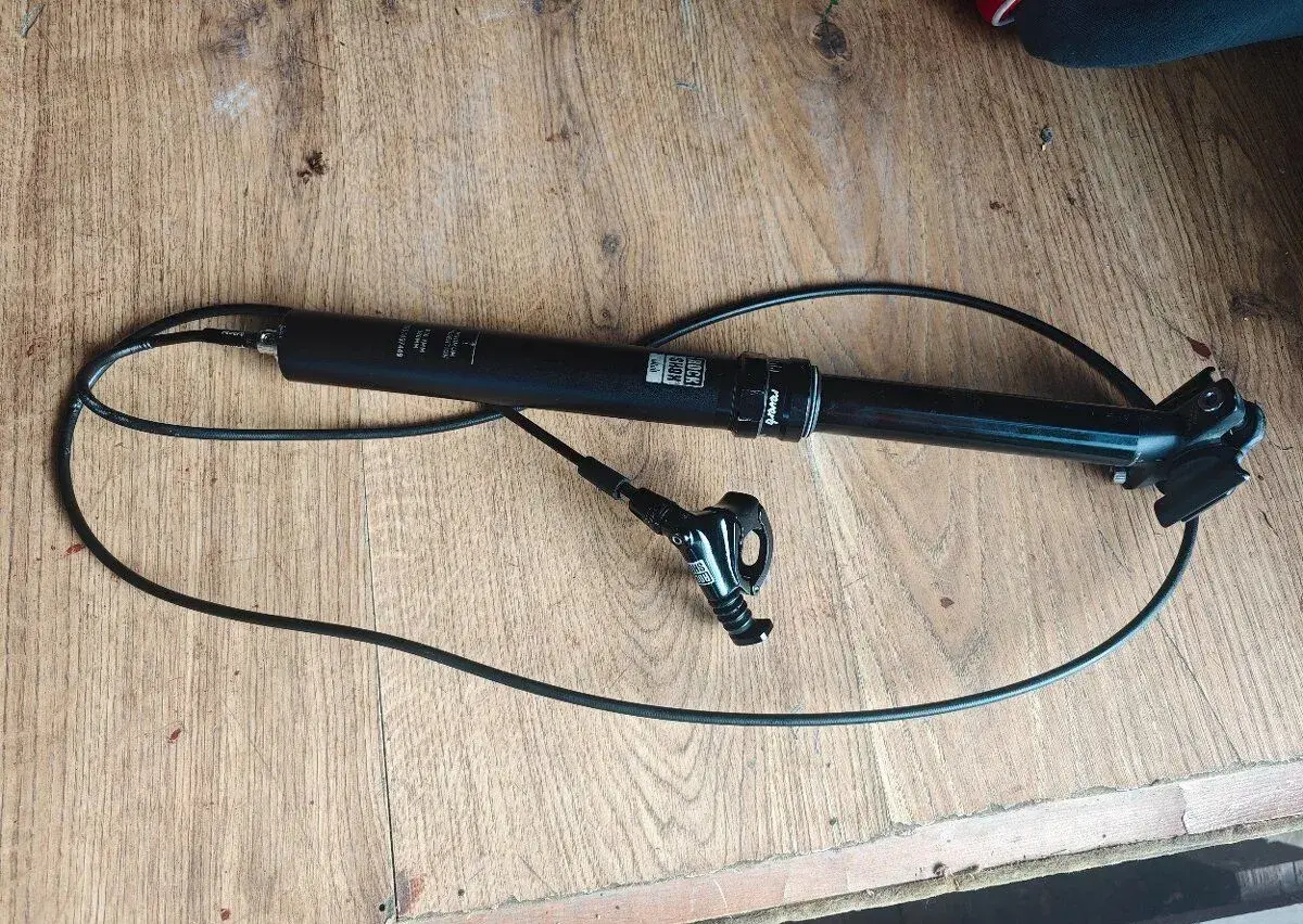 ROCK SHOX teleskopická sedlovka Reverb Stealth 125/30.9 Levá