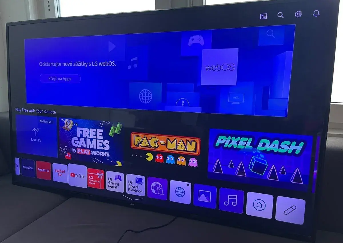 4K LG SMART 165 + ovl