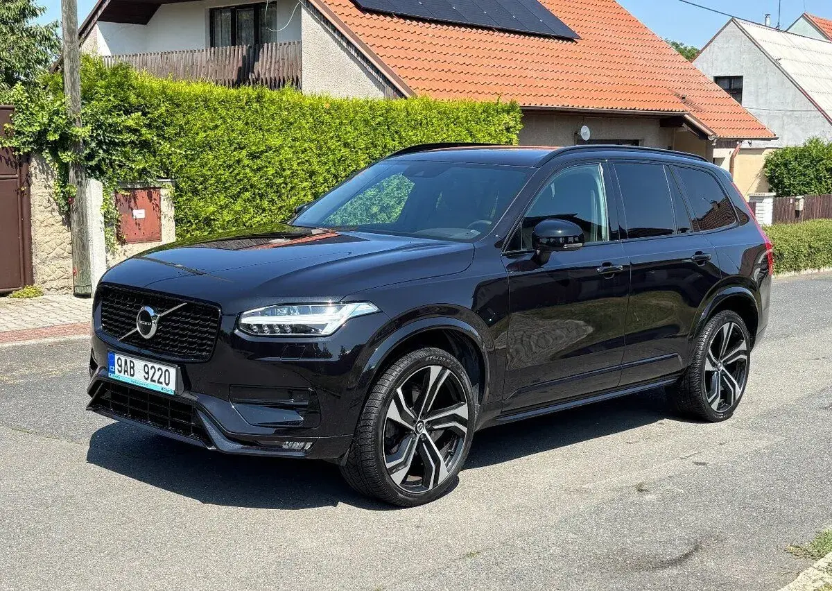 XC90, 2,0 AWD R-DESING 7 míst,DPH,ČR