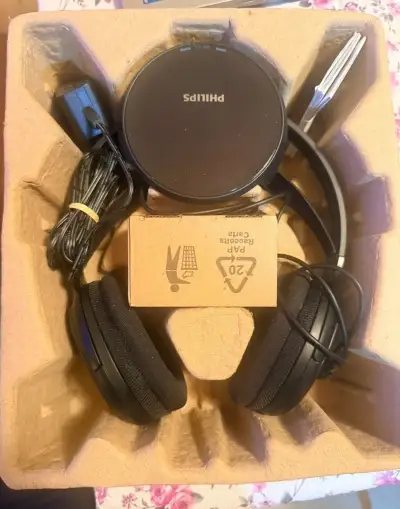 Bezdrátová televizní sluchátka Philips SHC5200M2/12