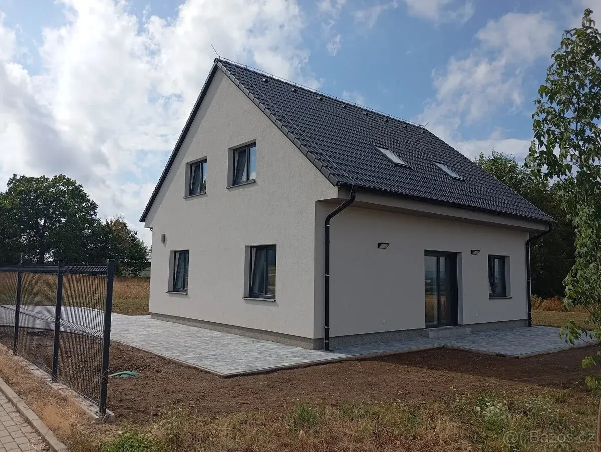 REZERVOVÁNO rodinny dum 5+1, Zlata Louka, novostavba