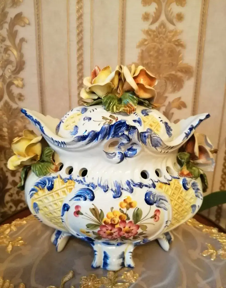 Starožitna porcelánová 2 dílna mísa, šperkovnice. Signováno.