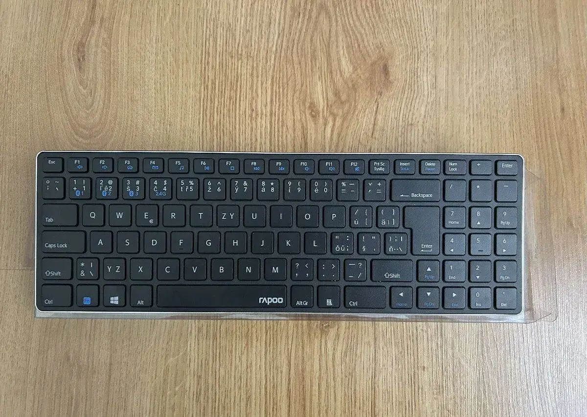 Bluetooth klávesnice Rapoo E9100M, CZ/SK