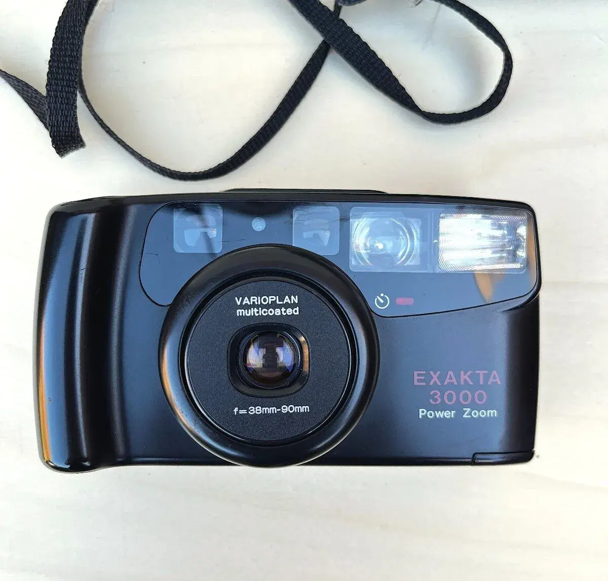 Analogový kompakt Exakta 3000 Power Zoom (38–90mm)