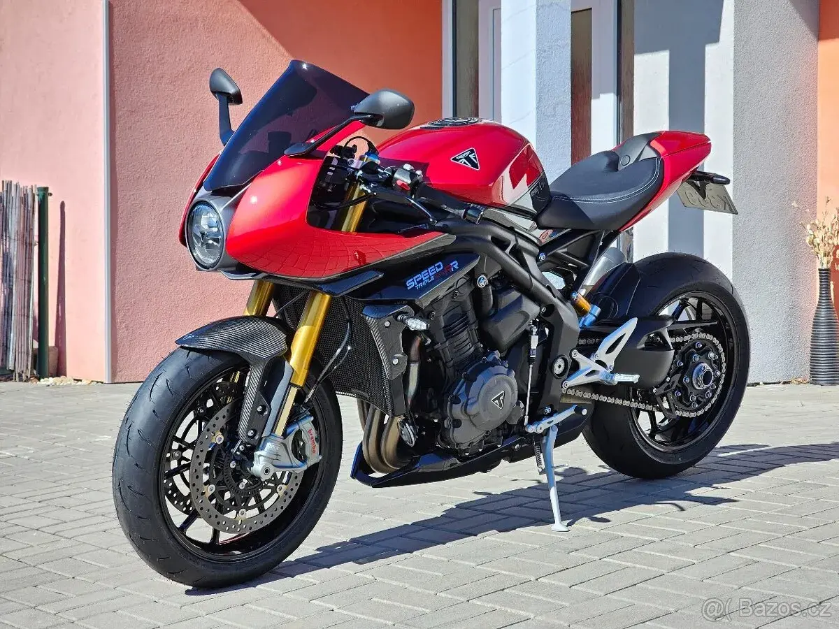 Triumph Speed Triple 1200 RR, DPH, doplňky