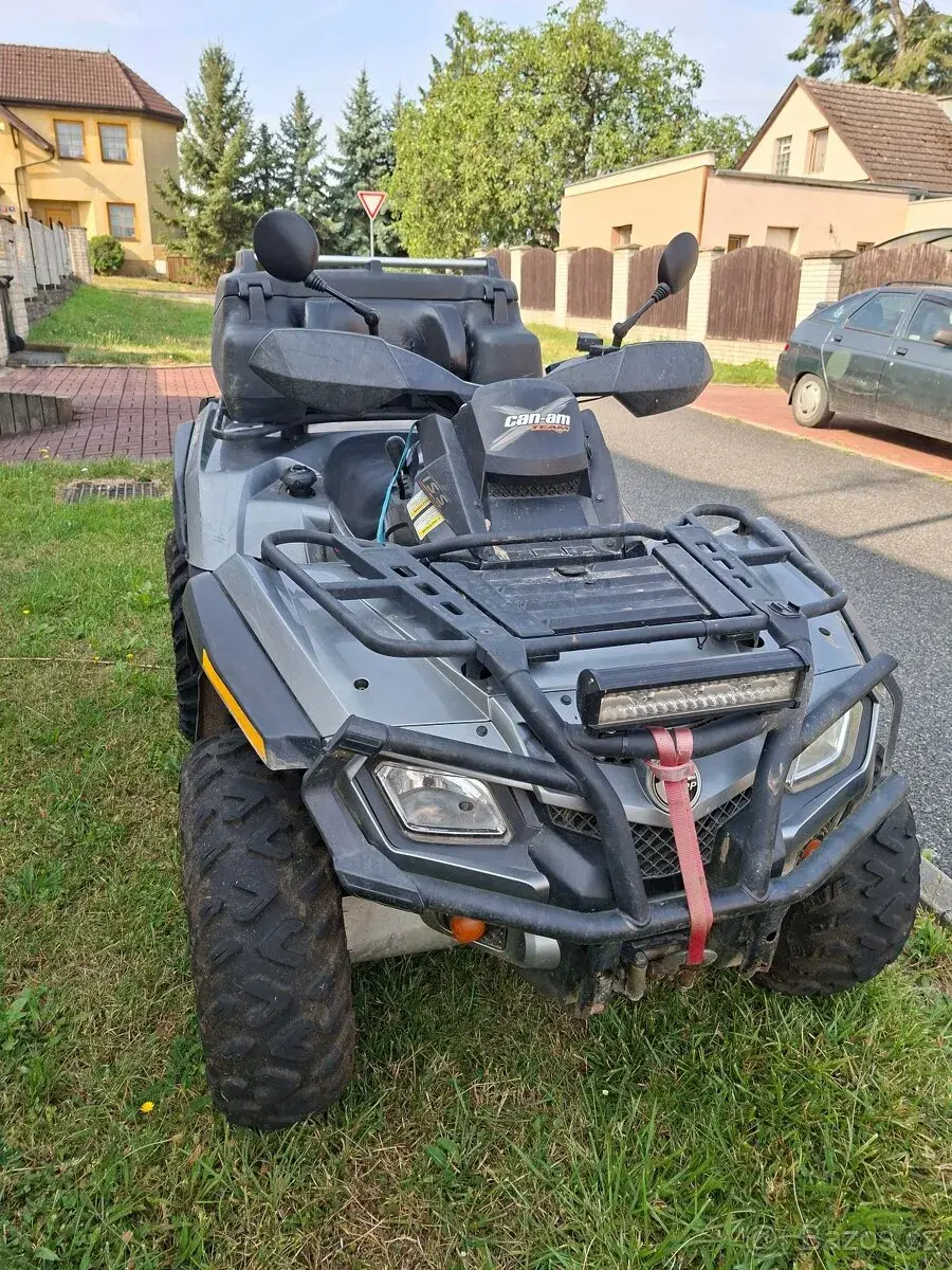 Pracovní čtyřkolka Can-Am Outlander XTP 800EFI