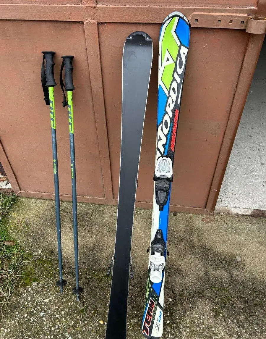 Dětské lyže zn. Nordica dlouhé 130cm