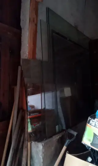 Kalená skla pro sklěněné příčky