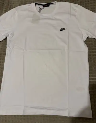 Triko Nike