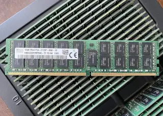 Serverové RAM DDR4 ECC RDIMM, LRDIMM 16GB-128GB 2133-3200MHz