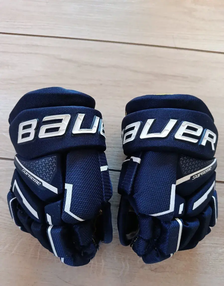 Dětské hokejové rukavice Bauer S23 Supreme