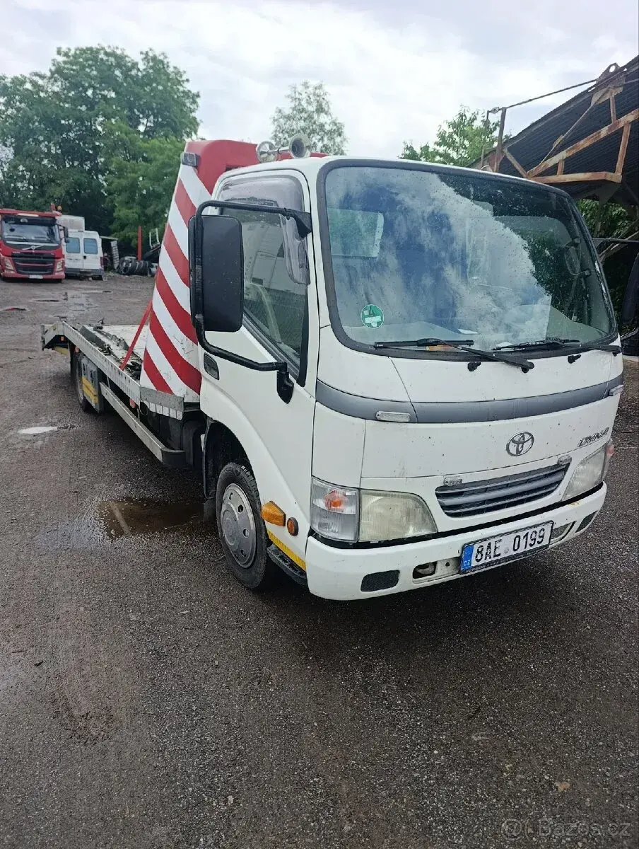 Toyota dyna – 280 228 km