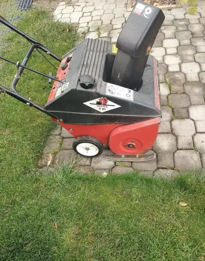Sněhovou frézu