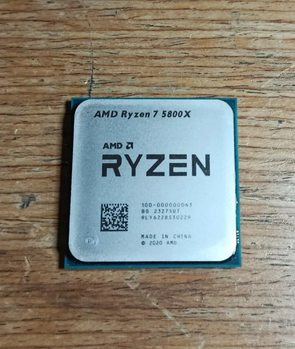 RYZEN 7 5800X + ARCTIC FREEZER 36 v záruce