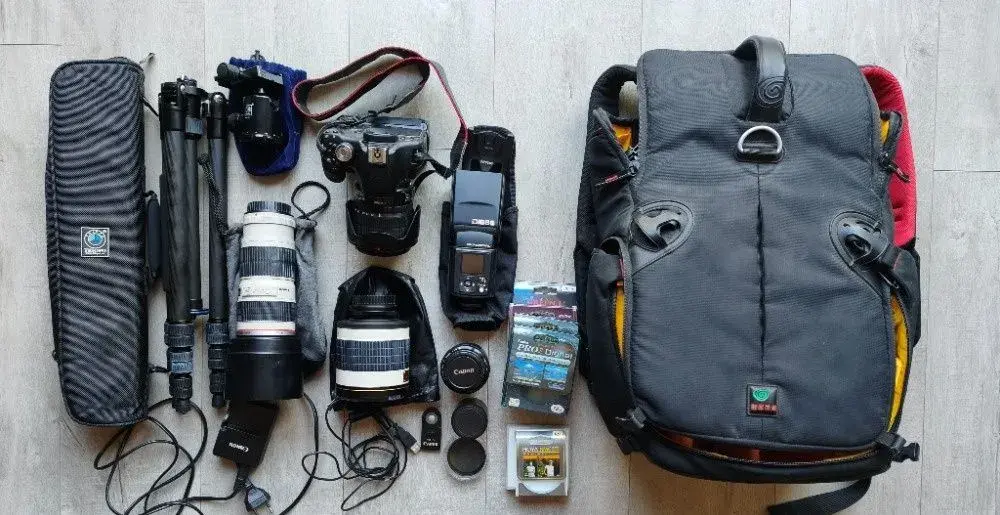 MEGA SET: Canon 500D + 4x objektiv + karbon stativ + blesk