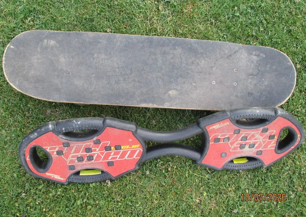 SKATEBOARD/WAVEBOARD