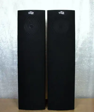 Reprobedny KEF Q.