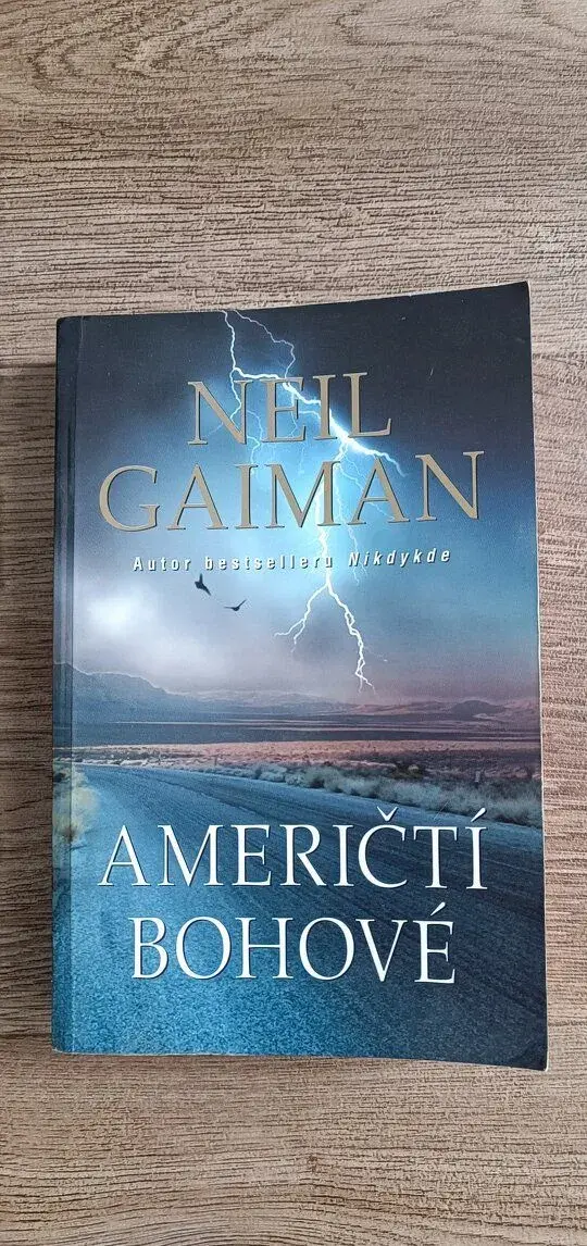 Neil Gaiman - Američtí Bohové