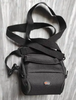 Fotobrašna Lowepro Format 100