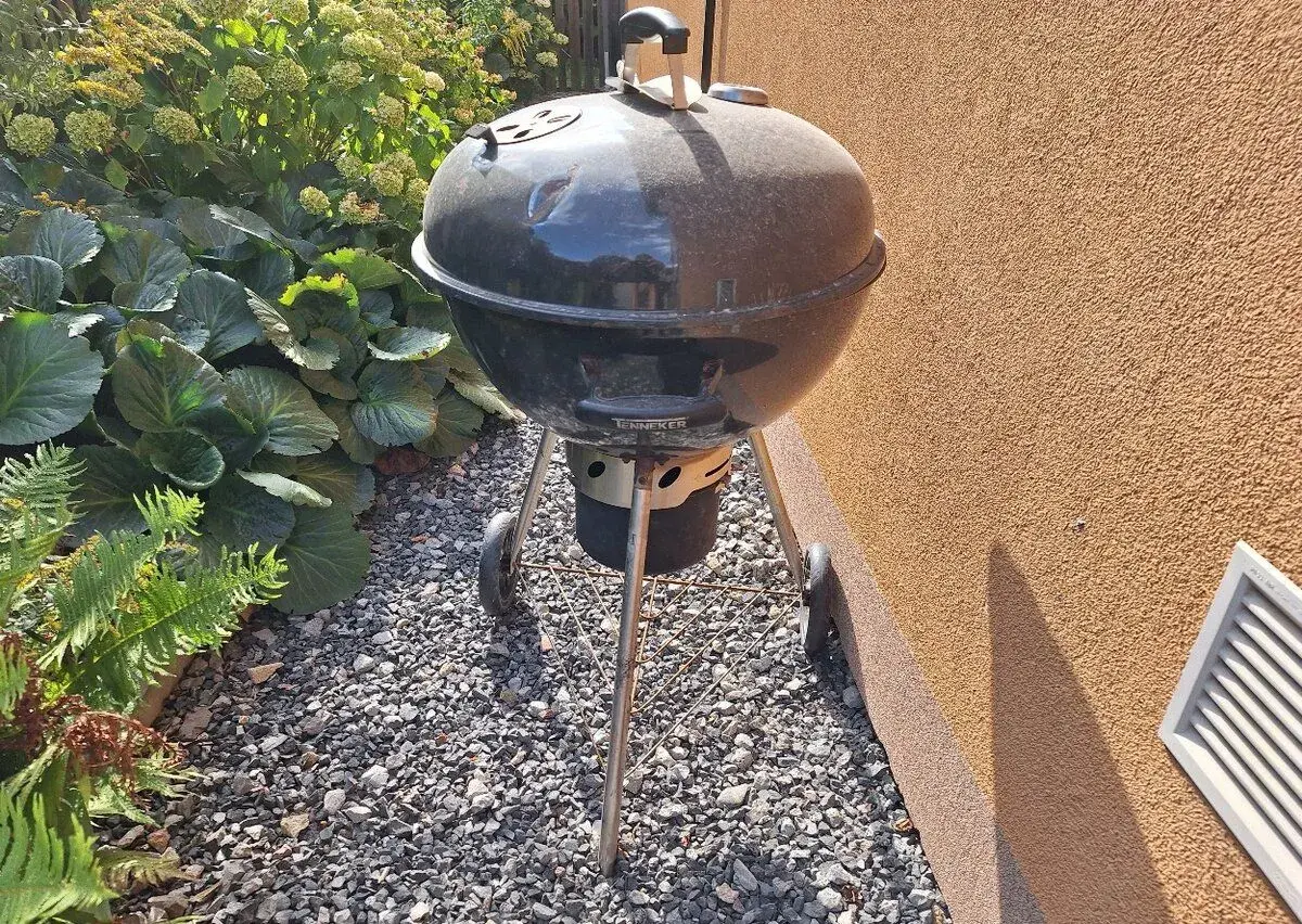 Gril Tenneker