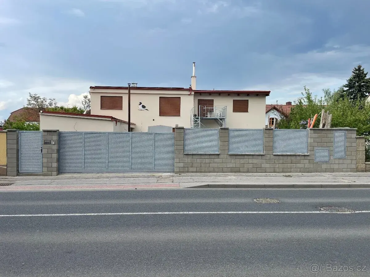 Pronájem reklamní plochy 20 m²