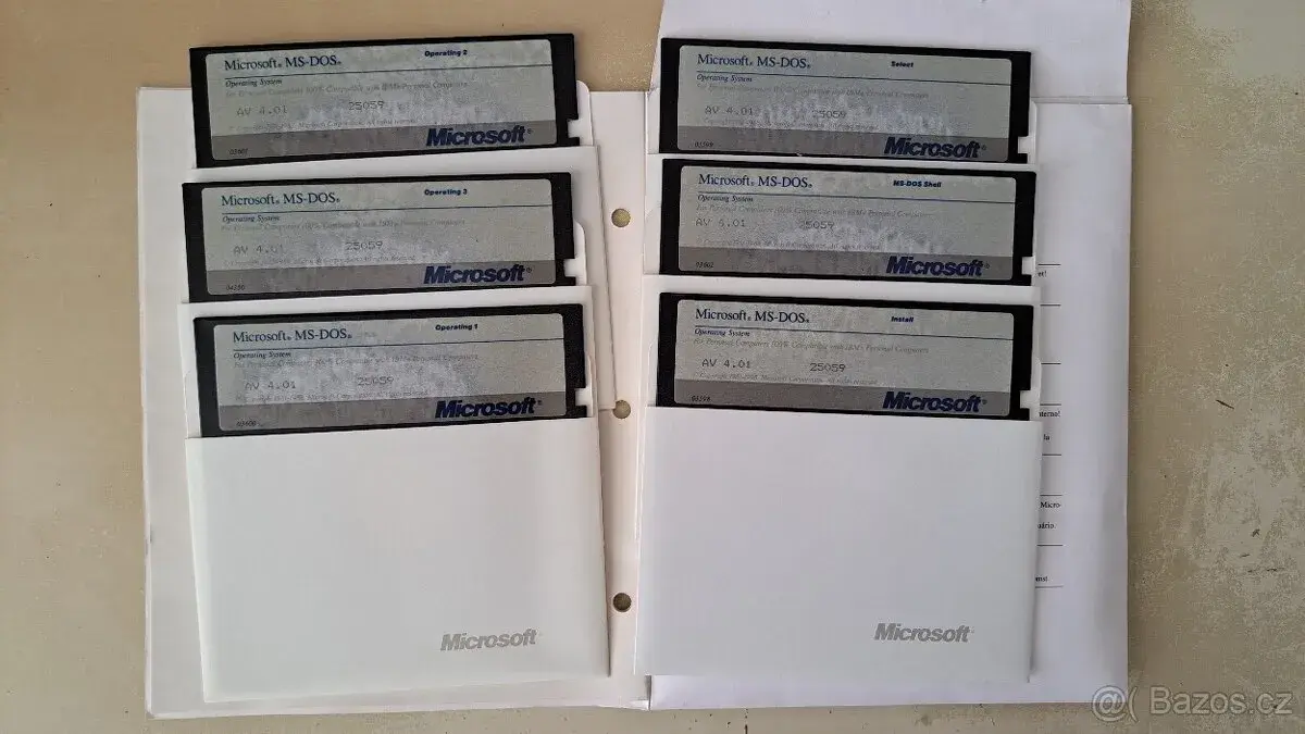 Historický software MS-DOS 4.01 na 5.25" disketách - netest