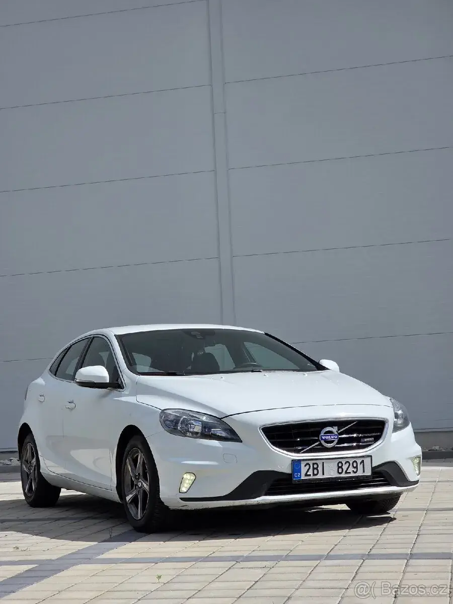 Volvo V40