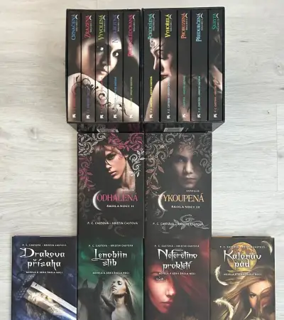 Mix knih - Škola noci, Percy Jackson a další: