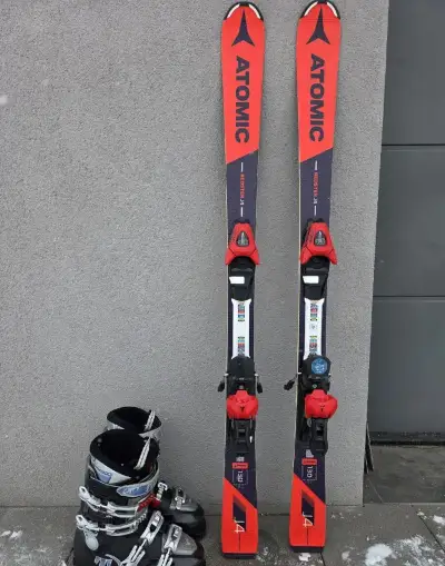 Lyže ATOMIC REDSTER, 130 cm + lyžáky TECHNICA