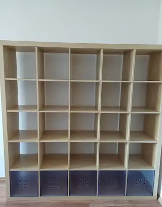 Police + úložné boxy