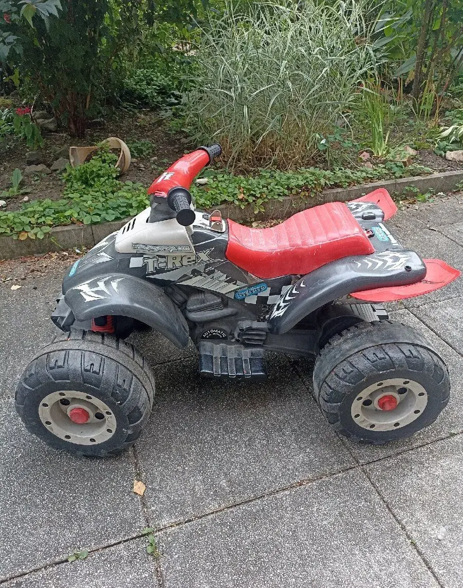 Dětská elektrická dvourychlostní čtyřkolka Peg-Pérego T-Rex