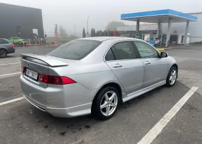 Honda Accord – 2004, 320 000 km