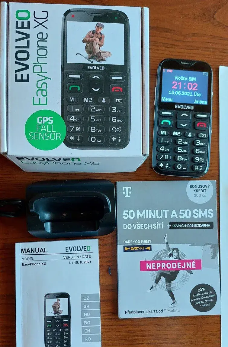 Mobil pro seniory Evolveo EasyPhone XG