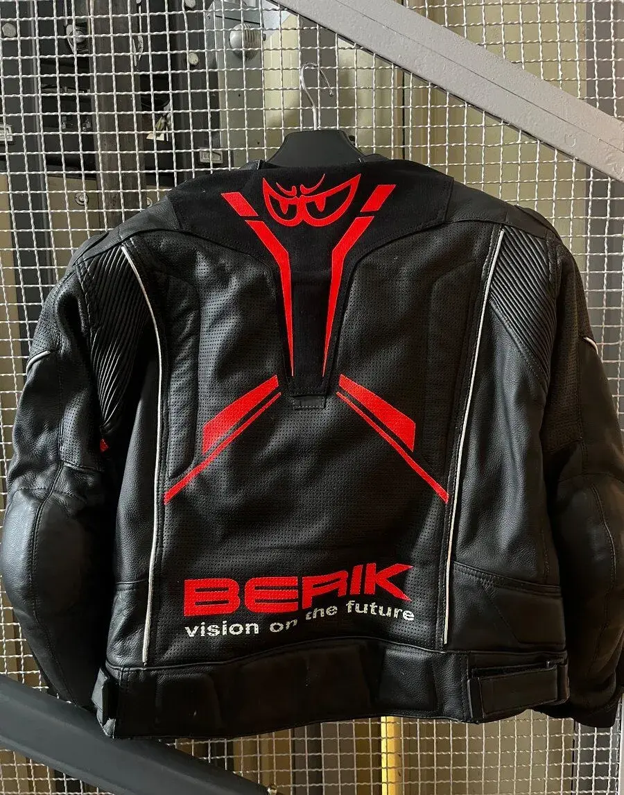 Kvalitní značková letní kožená bunda