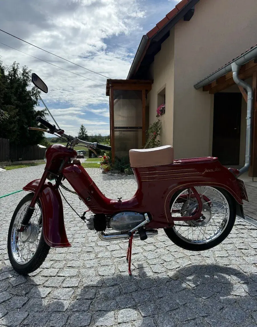 Jawa 555 pařez