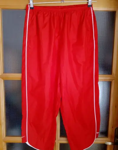 Dámské lehké sportovní šusťáky NIKE