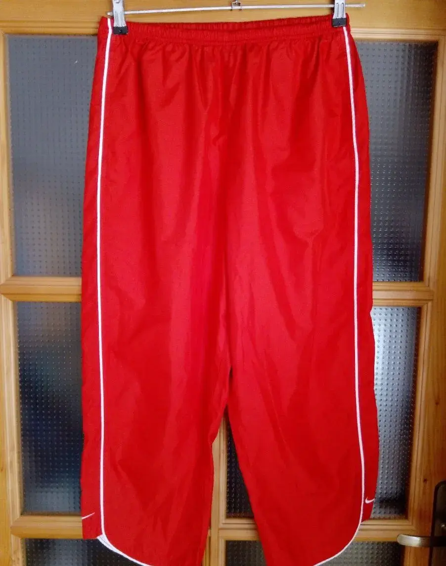 Dámské lehké sportovní šusťáky NIKE