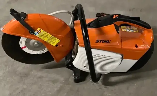 Motorová rozbrušovací pila STIHL TS 480i