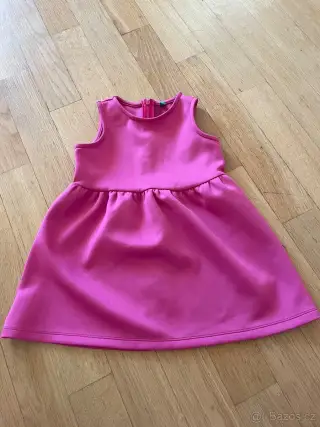 Šaty na zip Benetton vel. 104 ve výborném stavu