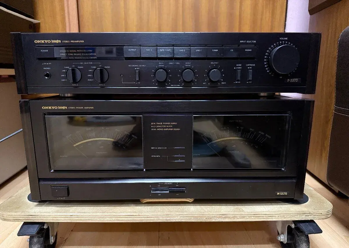 Onkyo M