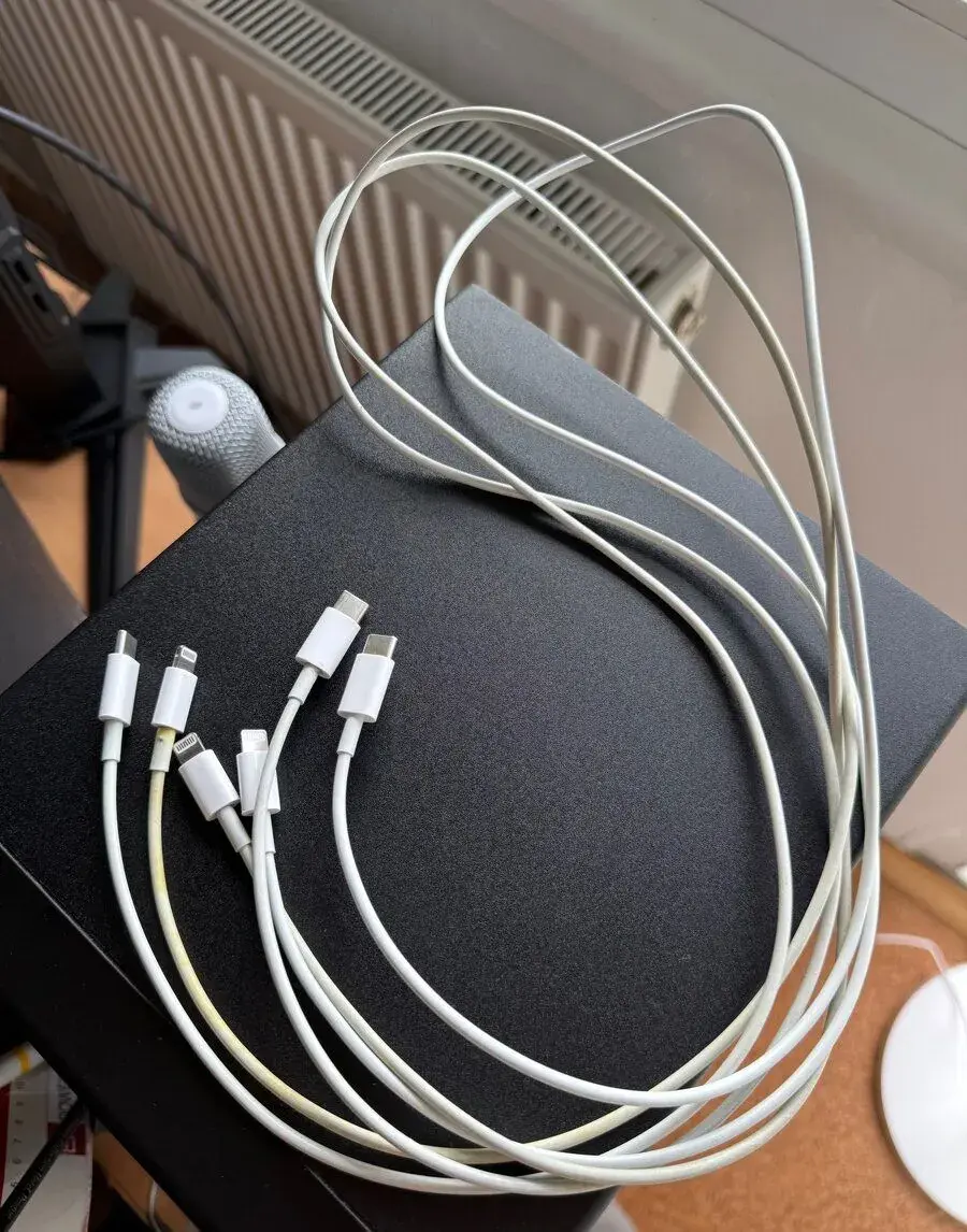 3× Apple USB-C to Lightning kabel (originál)