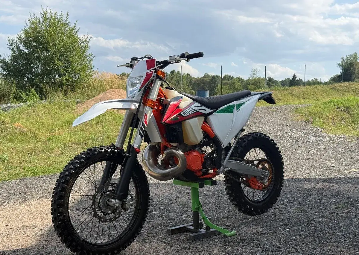 KTM EXC 300 Tpi Six Days - 2020, 114 mth, 1. majitel