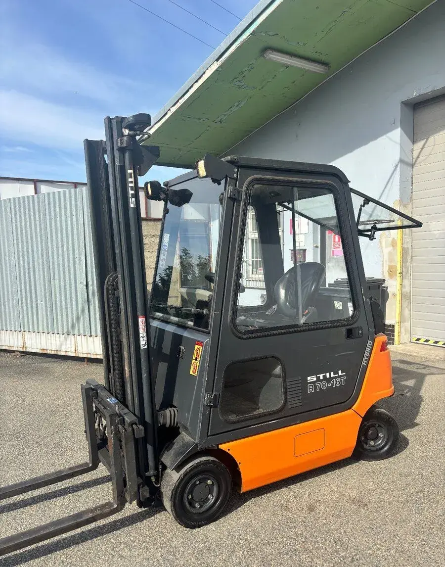 Still r70-16t pouze 3540 mth rok 2008