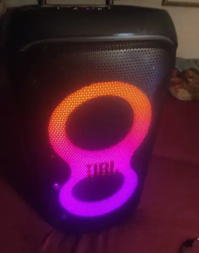 JBL párty box stage 320