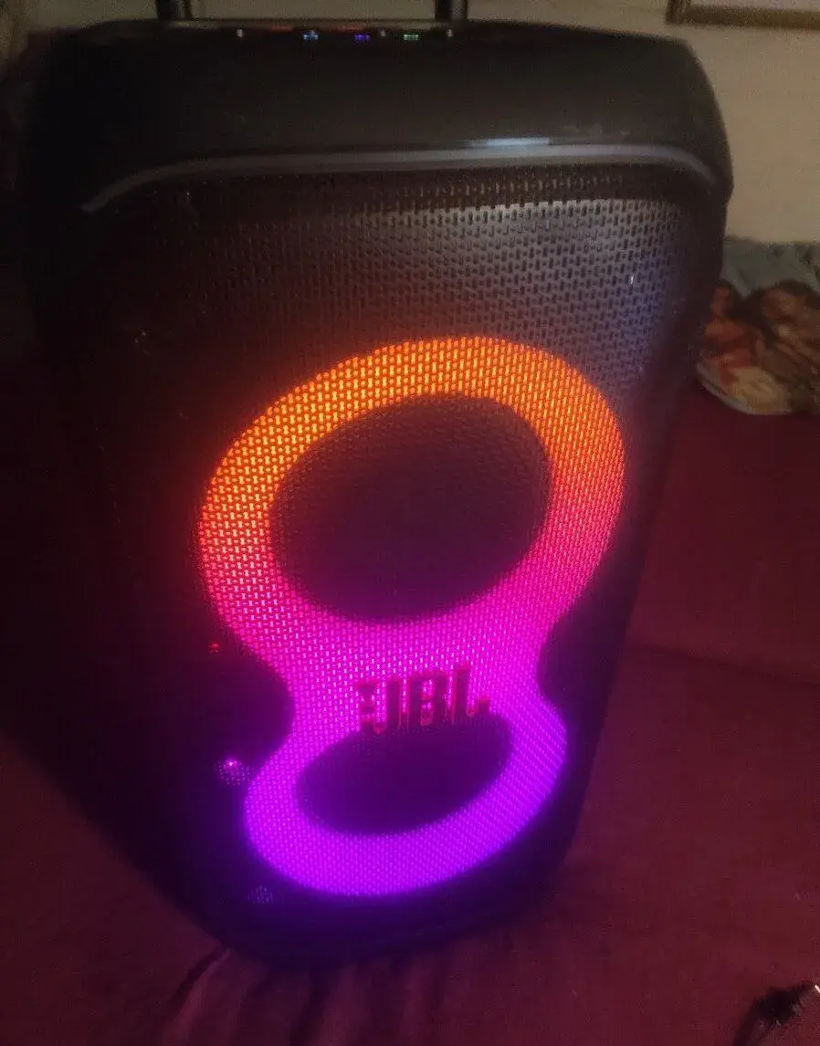 JBL párty box stage 320