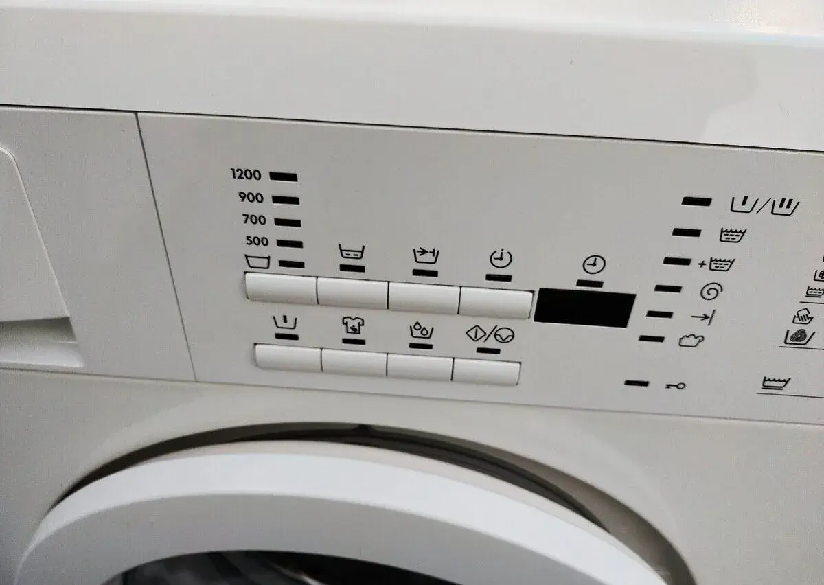Plně funkční dig.pračku značky AEG na 5 kg--DOVEZU--